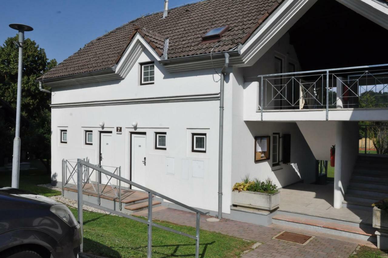 Vas Lipa 7 -30 Lägenhet Podčetrtek Exteriör bild